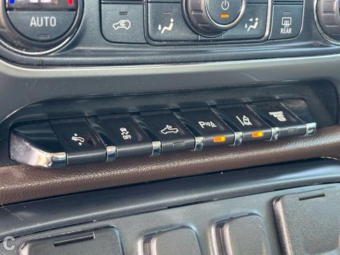 Used 2018 Chevrolet Silverado 3500 LTZ w/ Duramax Plus Package image 23