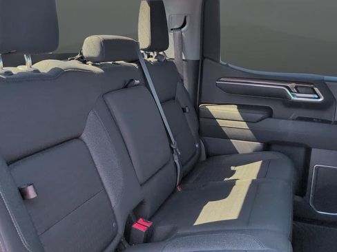 Used 2023 Chevrolet Silverado 1500 LT AWD/4WD image 25