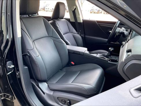 Used 2023 Lexus ES 350 w/ Premium Package image 8