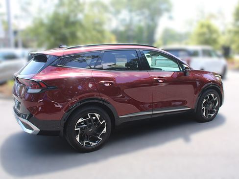 Certified 2025 Kia Sportage SX FWD image 13
