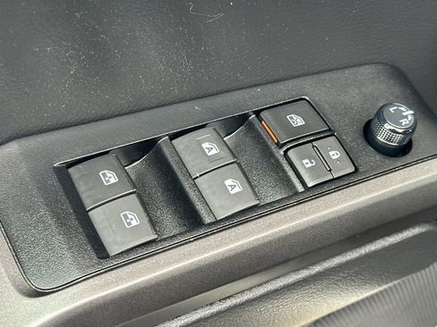 Certified 2023 Toyota Tacoma TRD Off-Road image 13