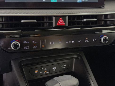 Used 2025 Kia K5 LXS FWD image 18
