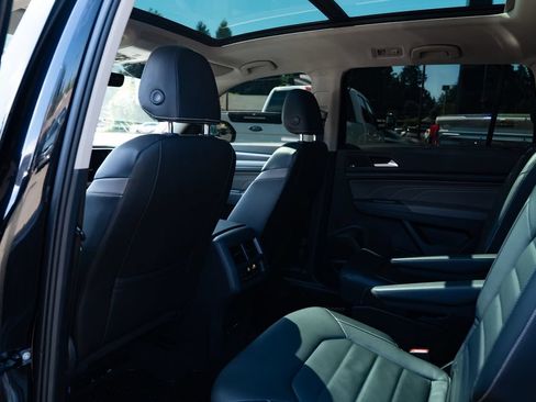 Used 2023 Volkswagen Atlas SEL Premium AWD/4WD image 22
