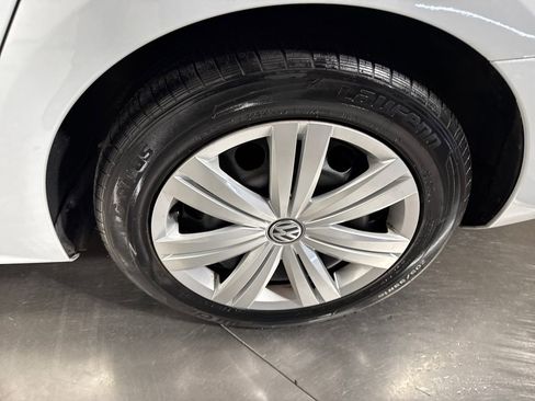 Used 2017 Volkswagen Jetta S w/ Jetta S Cold Weather Package FWD image 7