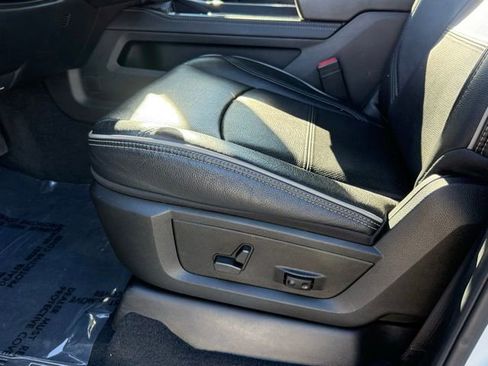Used 2022 RAM 3500 Limited AWD/4WD image 29