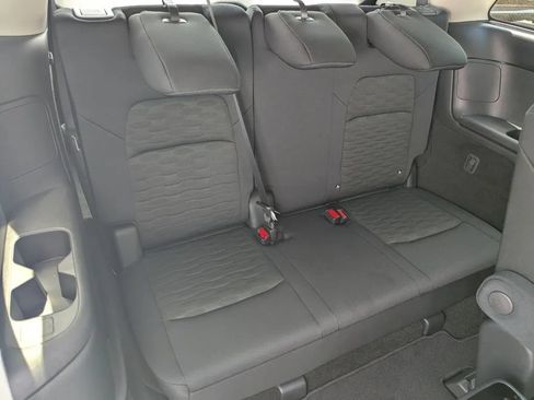 Certified 2025 Nissan Pathfinder SV w/ SV Premium Package FWD image 15