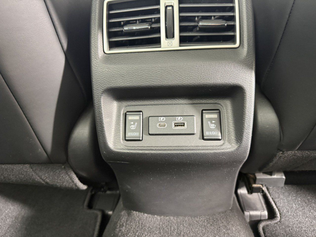 Used 2023 Nissan Maxima SR FWD image 15