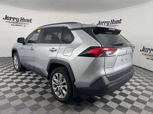 Used 2025 Toyota RAV4 XLE Premium FWD image 9