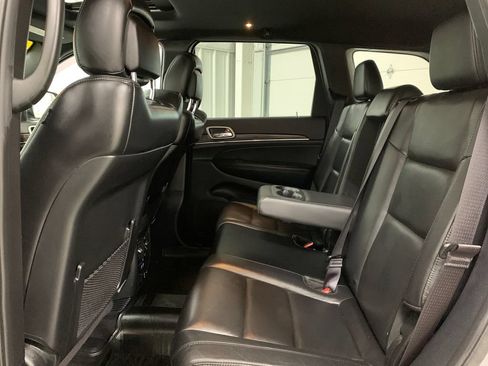Used 2020 Jeep Grand Cherokee Limited AWD/4WD image 19