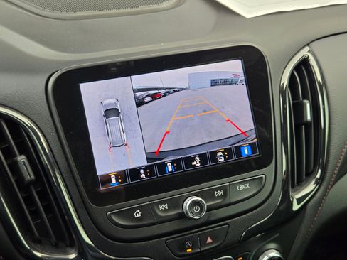 Used 2022 Chevrolet Equinox RS w/ RS Leather Package image 18