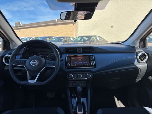 Used 2025 Nissan Versa SV image 31