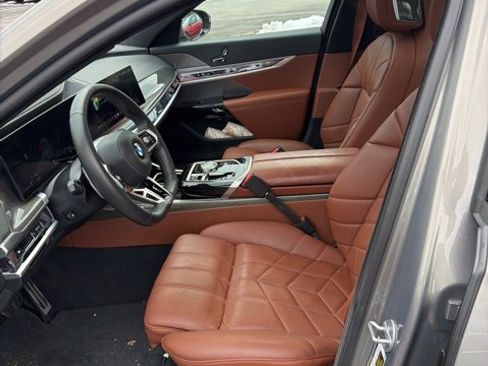 Used 2024 BMW 740i xDrive 740i xDrive w/ Executive Package image 4