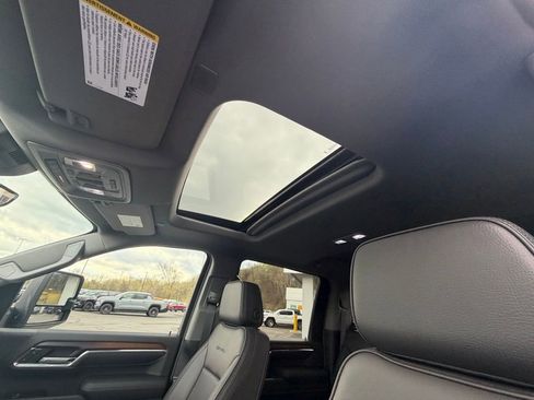 Used 2024 GMC Sierra 3500 Denali w/ Denali Reserve Package image 32