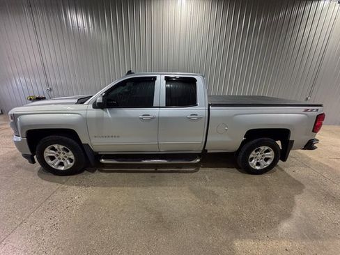 Used 2017 Chevrolet Silverado 1500 LT w/ All Star Edition AWD/4WD image 2