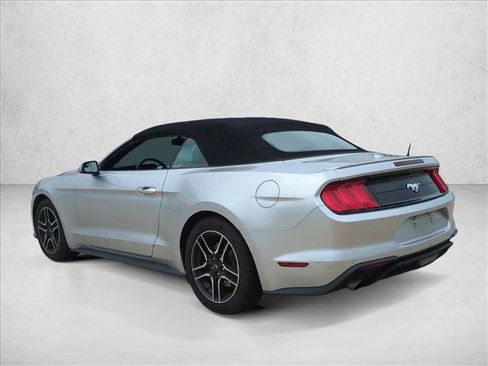Used 2018 Ford Mustang Premium RWD image 7