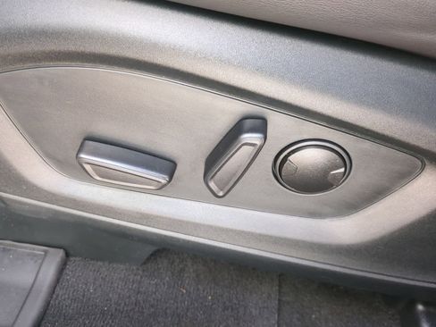 Certified 2023 Ford Explorer XLT w/ Equipment Group 202A image 17