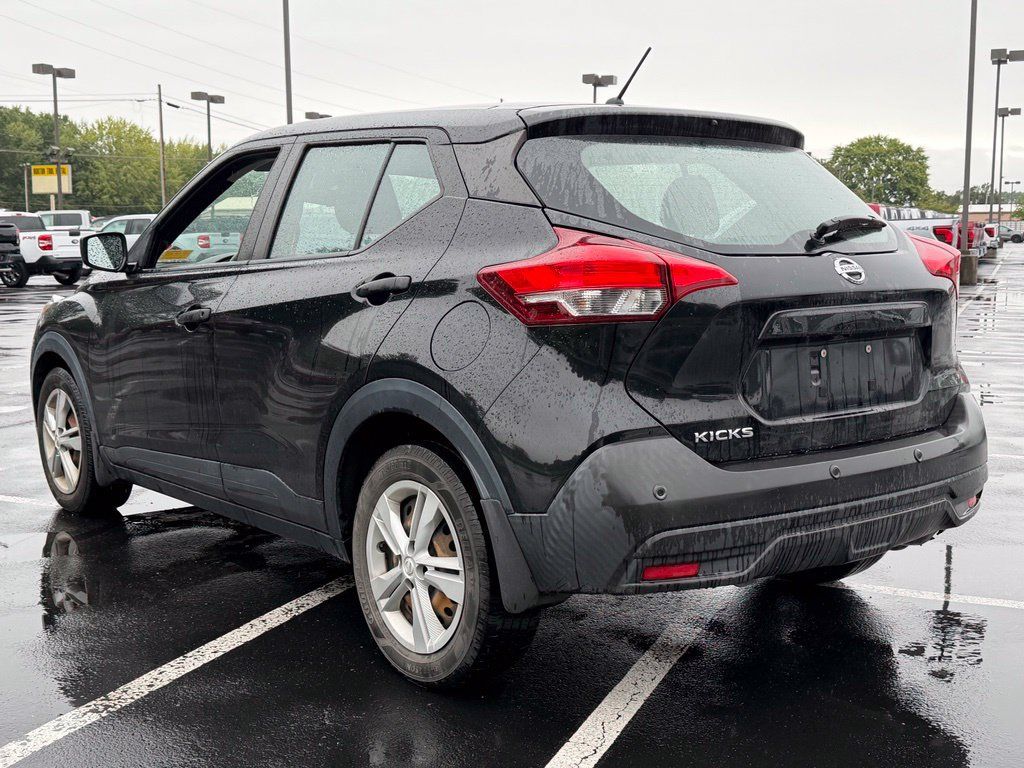Used 2020 Nissan Kicks S FWD image 7