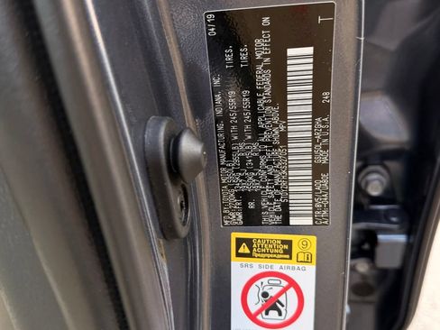 Used 2019 Toyota Highlander Limited Platinum FWD image 44