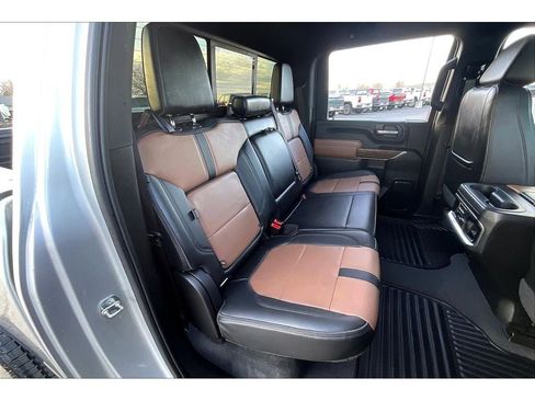 Used 2023 Chevrolet Silverado 3500 High Country w/ Z71 Off-Road Package image 29