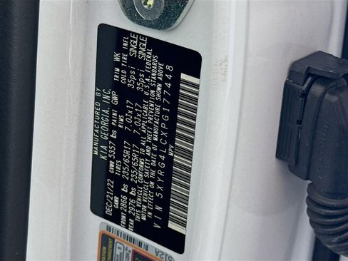 Used 2023 Kia Sorento LX image 29