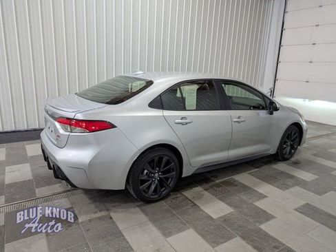 Used 2025 Toyota Corolla SE image 4