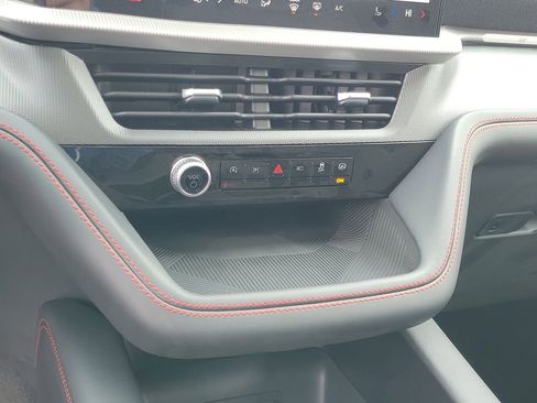 New 2026 Ford Explorer ST-Line w/ ST-Line Street Pack image 28