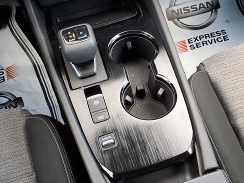 Certified 2021 Nissan Rogue SV image 26