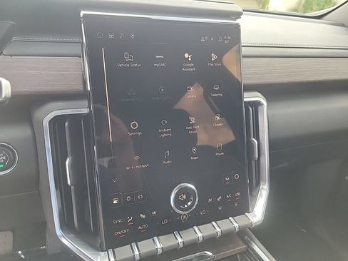 New 2026 GMC Acadia Denali w/ Super Cruise Package FWD image 16