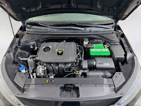 Used 2019 Hyundai Elantra SE w/ Cargo Package image 38