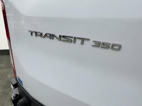 Used 2018 Ford Transit 350 XLT image 21
