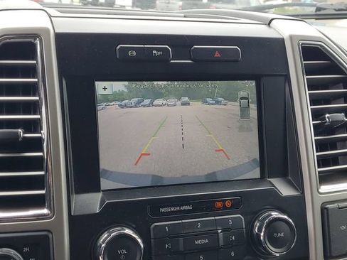 Used 2017 Ford F250 Lariat w/ Lariat Value Package AWD/4WD image 22
