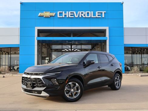 Used 2024 Chevrolet Blazer LT AWD/4WD image 1