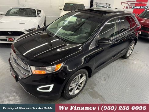 Used 2017 Ford Edge Titanium w/ Equipment Group 301A AWD/4WD image 16