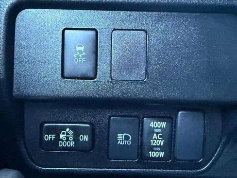 Used 2022 Toyota Tacoma SR5 w/ Trail Edition image 32