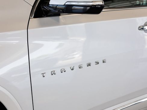 Used 2019 Chevrolet Traverse Premier w/ LPO, Floor Liner Package AWD/4WD image 7