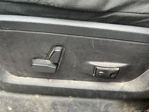 Used 2019 RAM 3500 Big Horn image 10