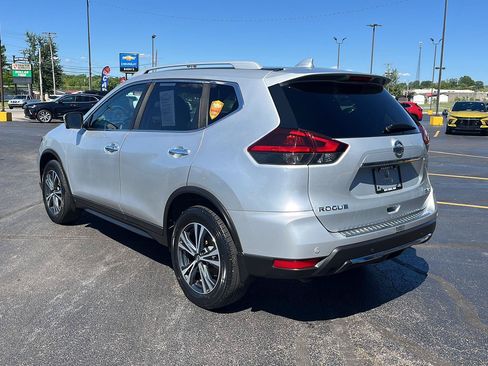 Used 2019 Nissan Rogue SV w/ Premium Package AWD/4WD image 3