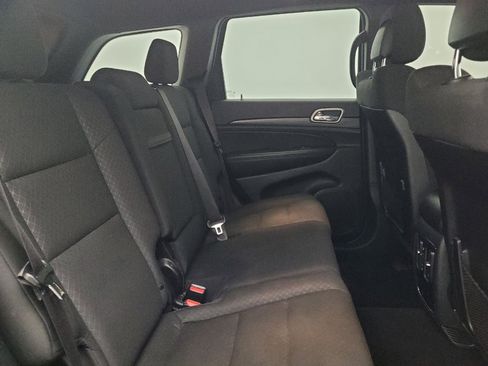 Used 2019 Jeep Grand Cherokee Laredo image 19