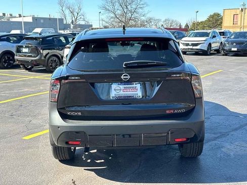 New 2025 Nissan Kicks SR image 4