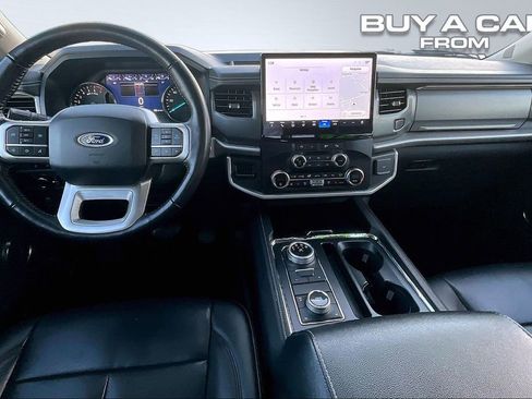 Used 2024 Ford Expedition XLT image 16