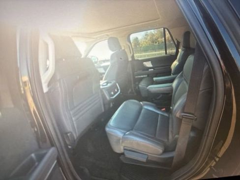 Used 2025 Ford Expedition Active image 22