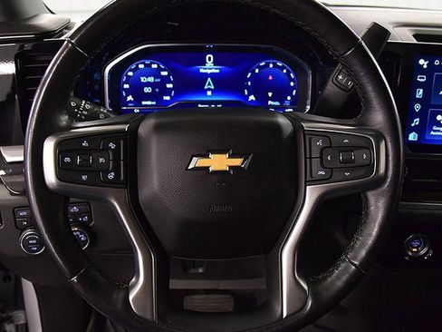 Used 2022 Chevrolet Silverado 1500 LT AWD/4WD image 19