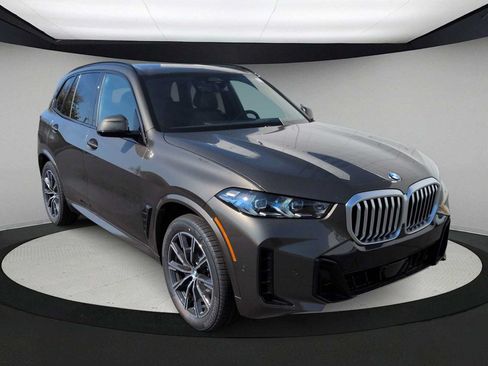 Used 2026 BMW X5 xDrive40i w/ M Sport Package AWD/4WD image 2