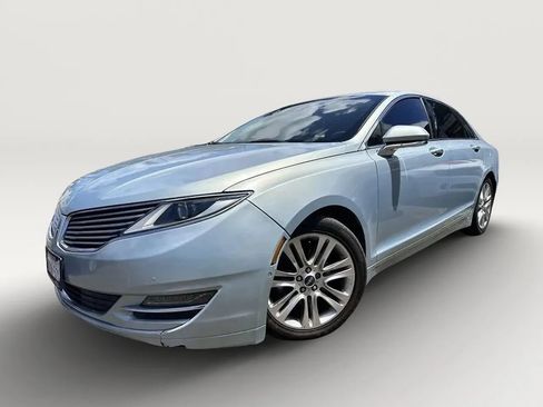 Used 2014 Lincoln MKZ Hybrid w/ Equipment Group 202A Reserve FWD image 4