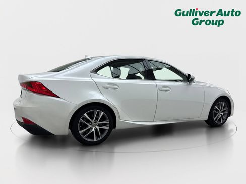 Used 2019 Lexus IS 300 w/ Accessory Package 2 RWD image 9