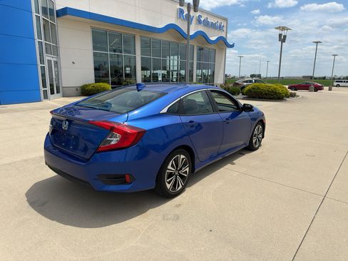 Used 2016 Honda Civic EX-T image 5
