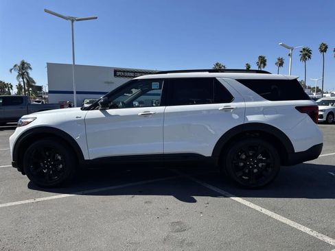 Used 2024 Ford Explorer ST-Line w/ Class IV Trailer Tow Package image 5