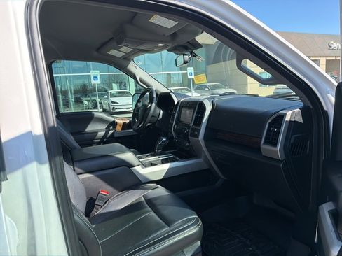 Used 2019 Ford F150 Lariat image 18