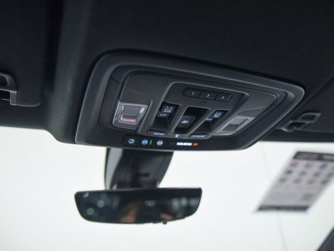 Used 2021 Chevrolet Silverado 1500 High Country w/ Technology Package image 33