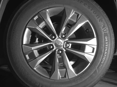 Used 2025 Chevrolet Equinox LT FWD image 14